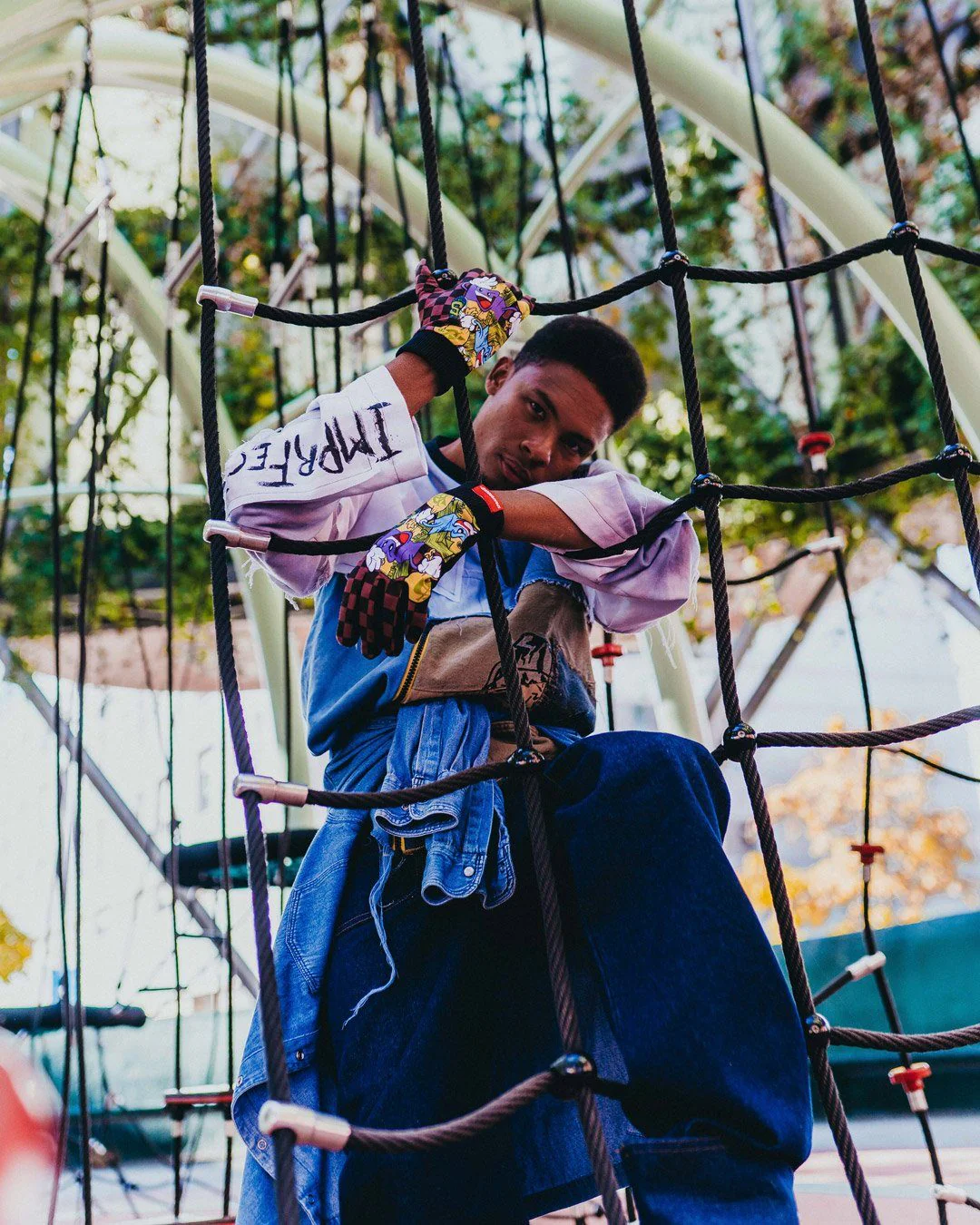 CHASE BANK GLOVES - Image 4