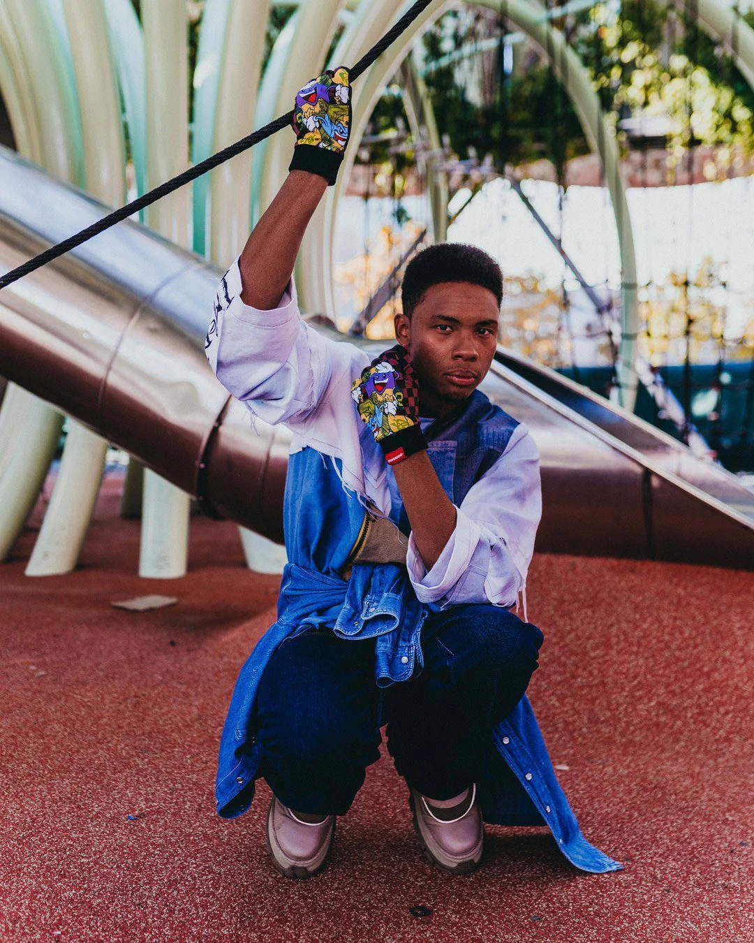 CHASE BANK GLOVES - Image 5