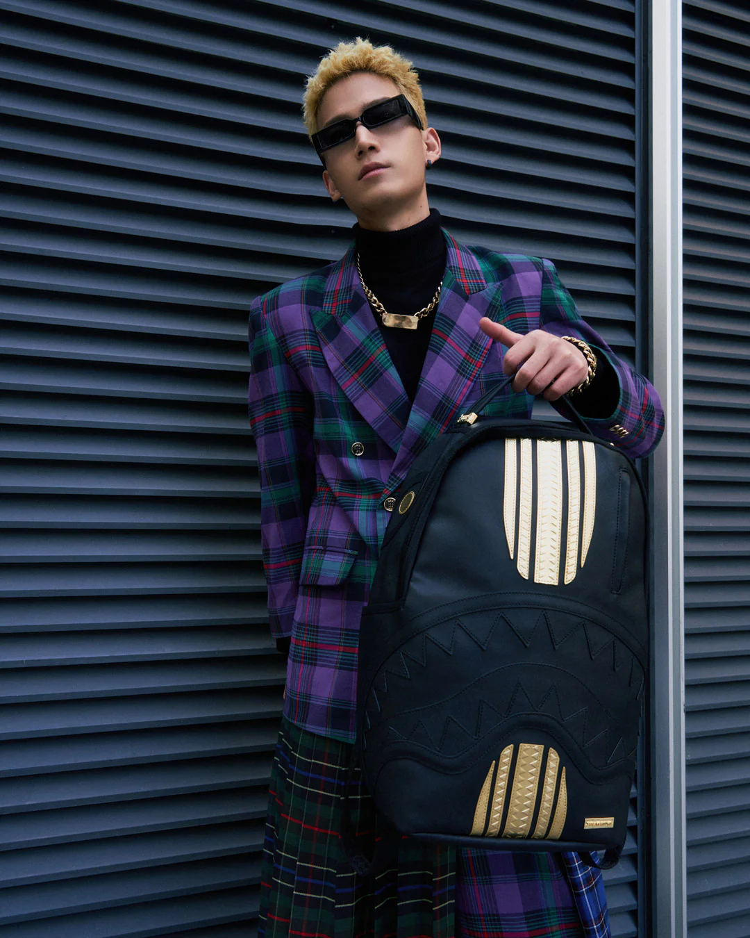 GOLD AND BLACK RACING STRIPES BACKPACK - Image 12