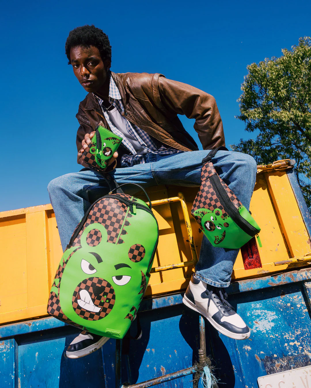 GREEN MONEY BEAR SAVVY CROSSBODY - Image 4