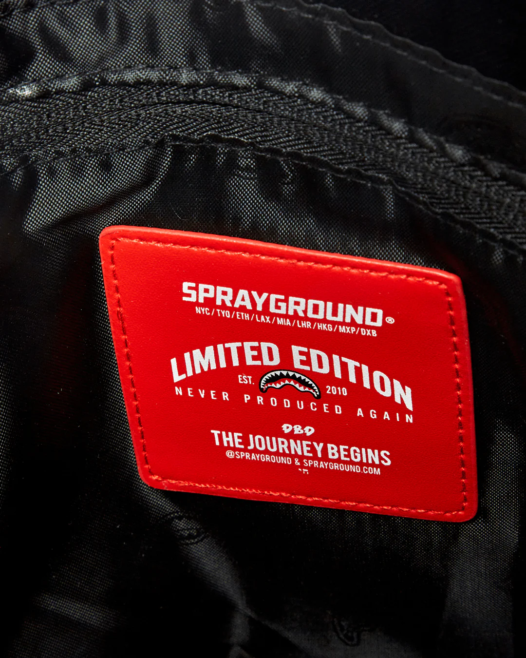 HENNY BLACK TRAVEL CASE - Image 11