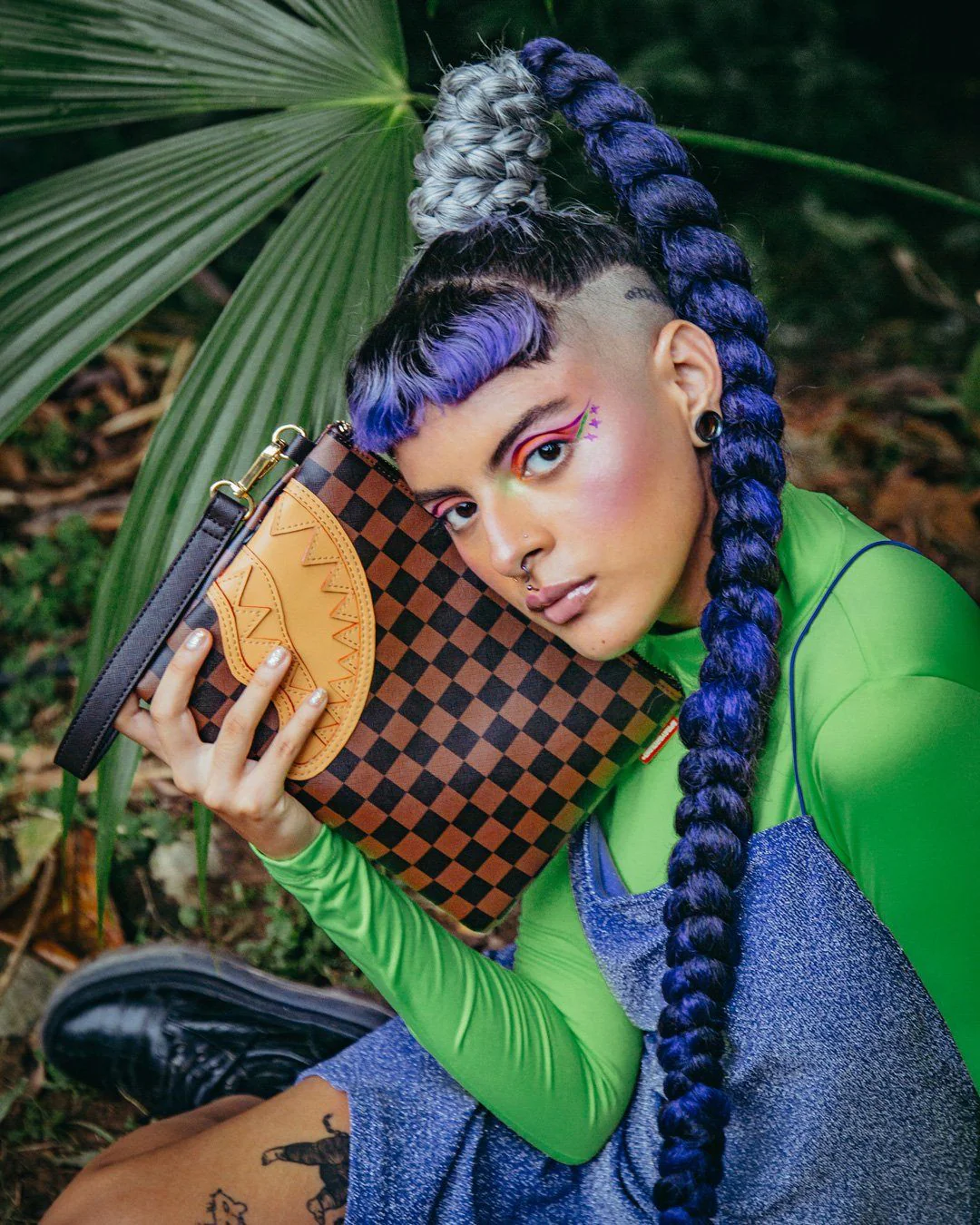 HENNY CROSSOVER CLUTCH - Image 9