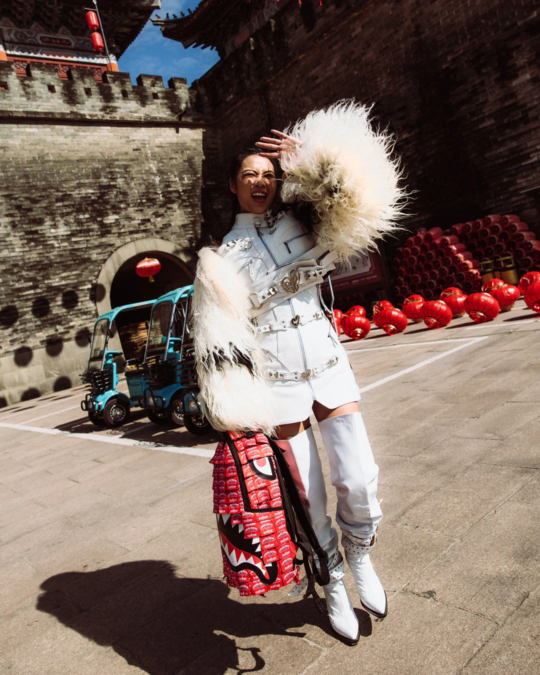 MADE OF WOVEN LABELS SHARK BACKPACK - Image 6