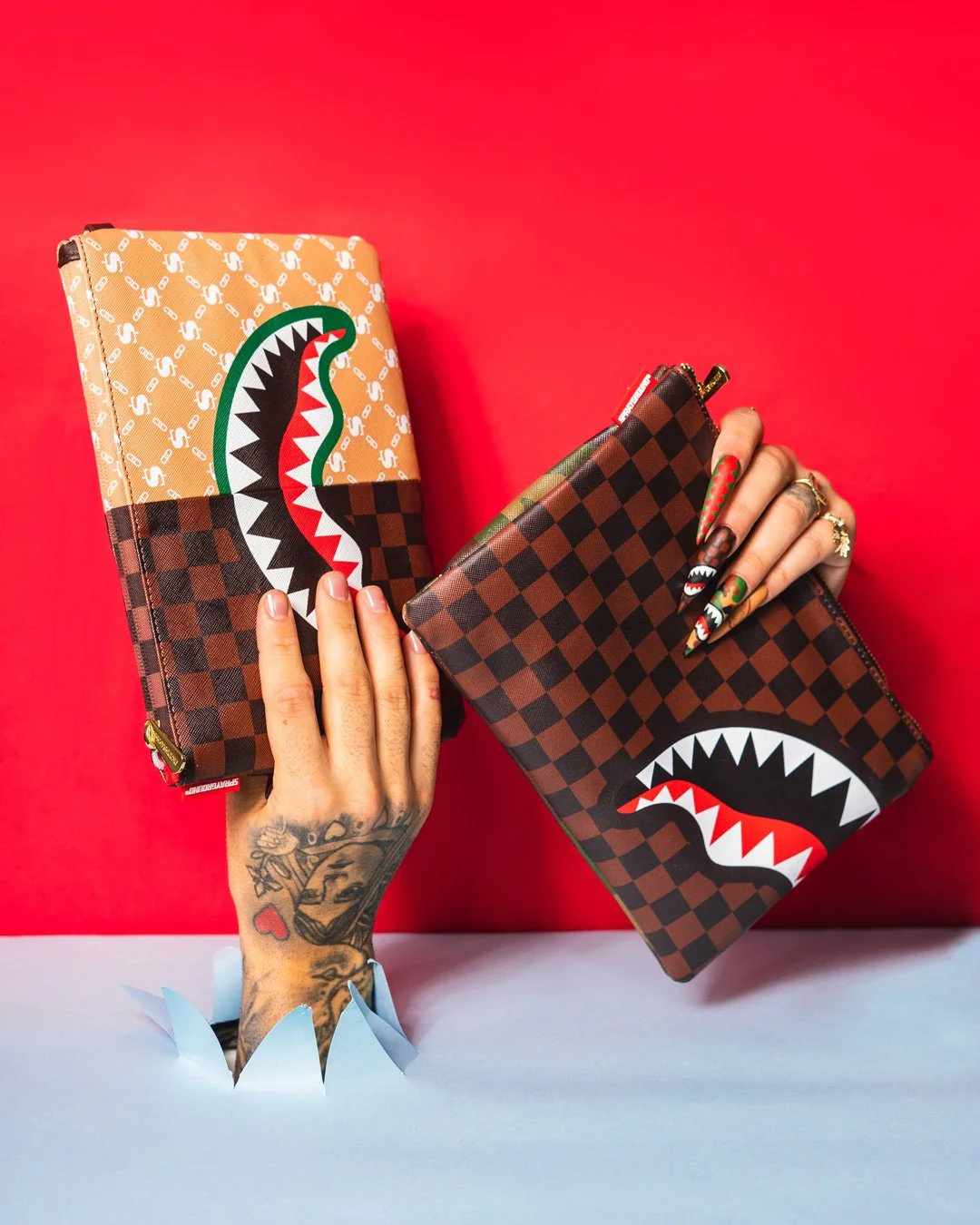 PARIS VS FLORENCE CROSSOVER CLUTCH - Image 3