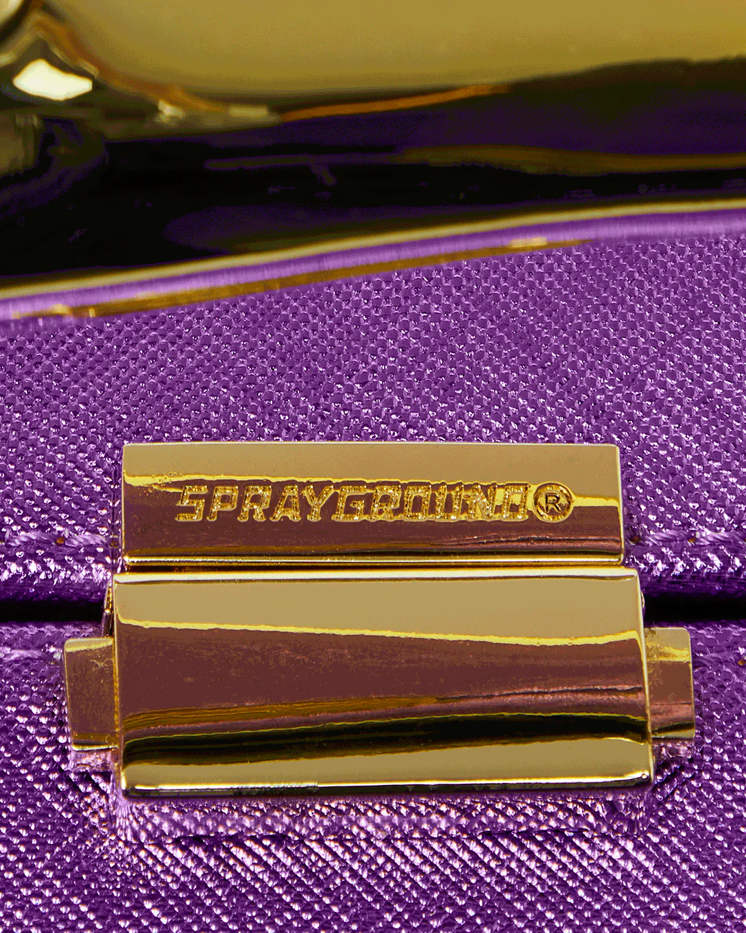 SHARKS OF THE GOLD OCEAN JEWELRY CASE - Image 11