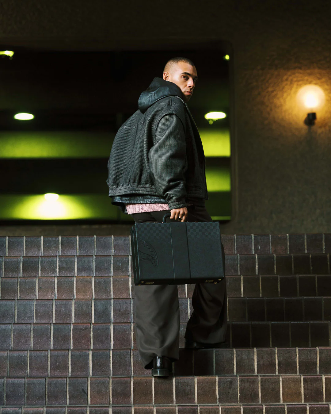 THE PHANTOM FADE BRIEFCASE - Image 10