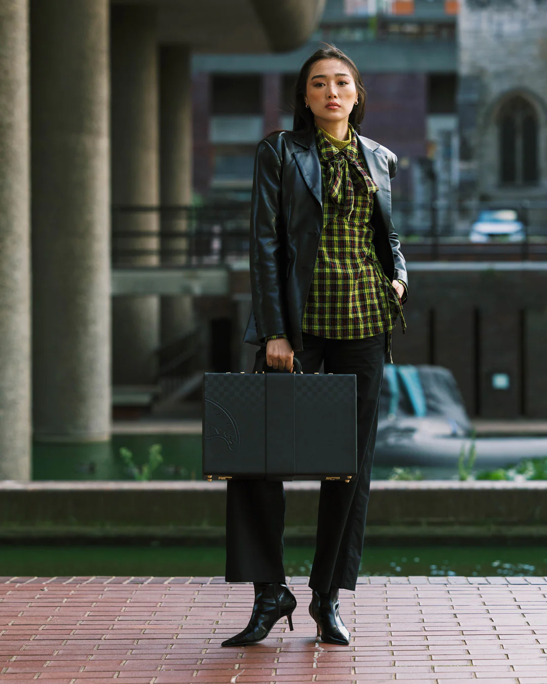 THE PHANTOM FADE BRIEFCASE - Image 6