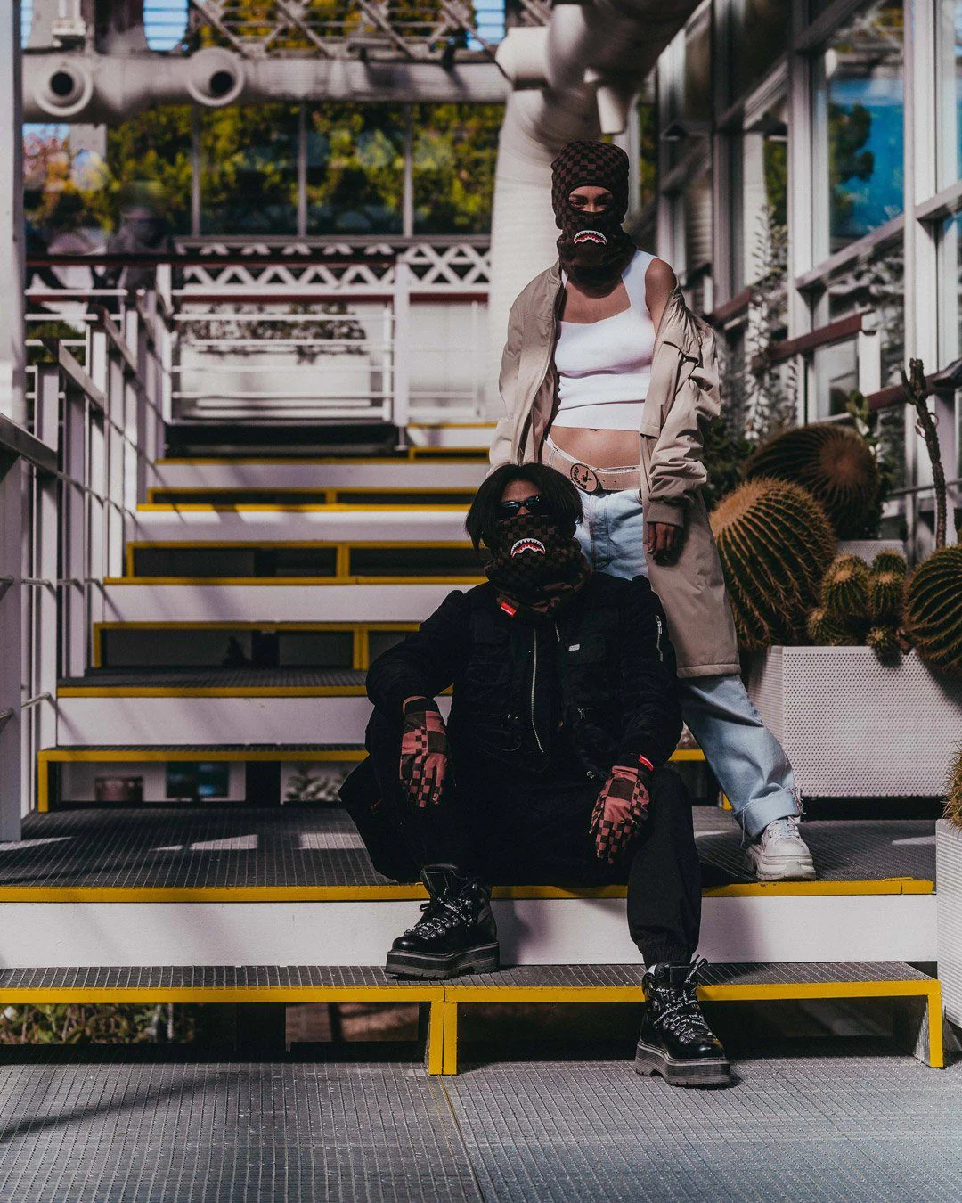 XTC SHARKS IN PARIS GLOVES - Image 7