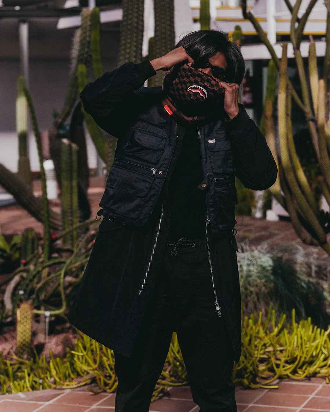 XTC SHARKS IN PARIS NECK WARMER - Image 7